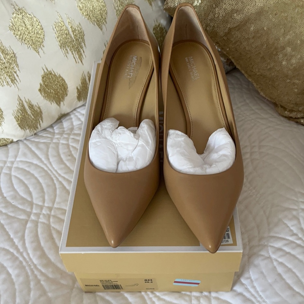 Michael Kors pumps